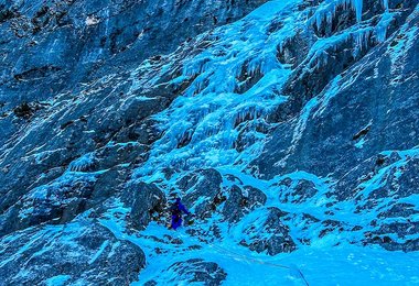 Tobi Ebner vor einem der Eisaufschwünge.