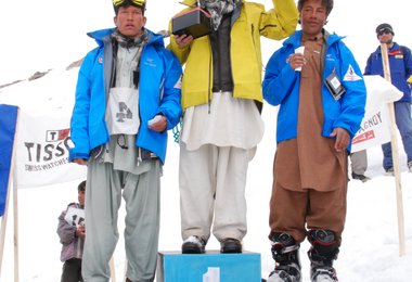 Afghan Ski Challenge Local Winners (c) Sue Meures
