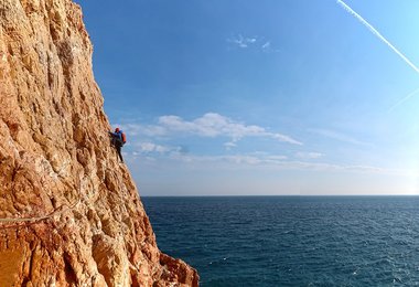 Klettern direkt über dem Meer  - Traverso del Capo - Capo Noli - Finale