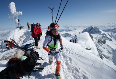 Überschreitung des Dachsteingipfels auf 3.000 m beim Dachstein Xtreme 2006. Andi Ringhofer aus Schladming zählt zu den Topathleten in Österreich. Foto: Herbert Raffalt, Ramsau