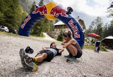 Im Ziel am Fuße des Triglavs (c) Markus Führmann/Red Bull Content Pool