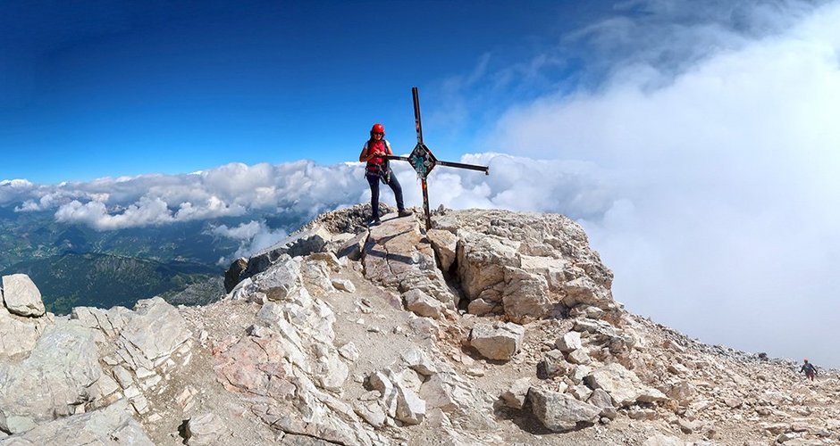 Mit wenig Gepäck auf dem Gipfel der Civetta in den Dolomiten