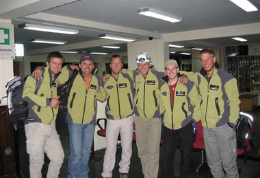 Ski Cordillera Team bei Ankunft in El Alto (La Paz)