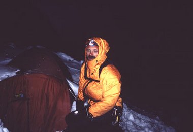 Michl Pichler auf 7200m beim Gipfelversuch am Broad Peak (ca. 4 Uhr Früh).