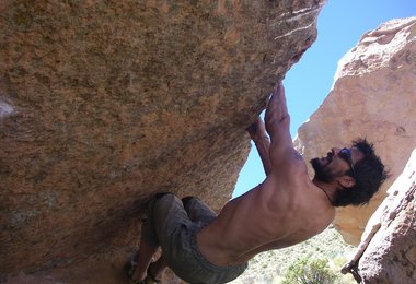 Gerhard in seinem Boulder "On The Edge"