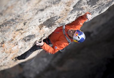 David Lama in Safety Discussion  © ASP Red Bull - C. Rich