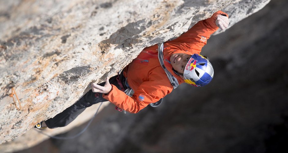 David Lama in Safety Discussion  © ASP Red Bull - C. Rich