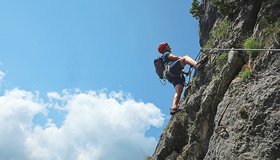 Eine der Stufen im unteren Teil der Ferrata  La Rota - Caprioli Ferrata  in San Vito