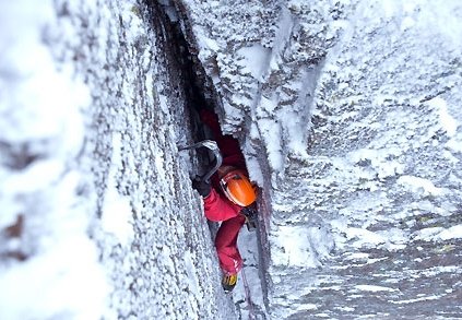 Video: Petzl Scotish Ice Trip – Looking for nessy