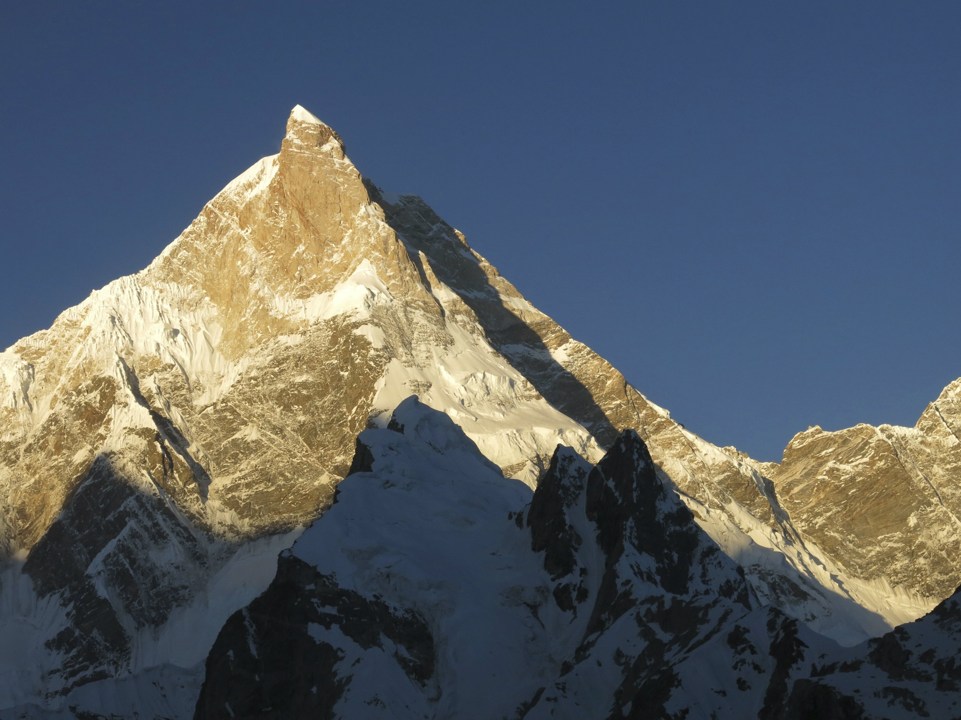 Masherbrum Nordostwand | Bergsteigen.com